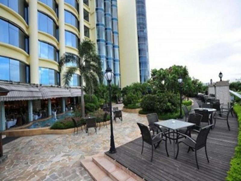 Royal Marina Plaza image