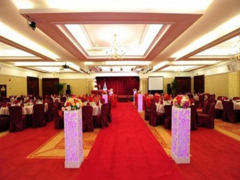 Royal Marina Plaza image