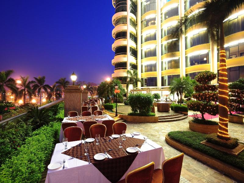 Royal Marina Plaza image