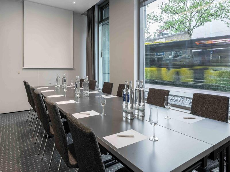 Ramada by Wyndham Essen Hotel image