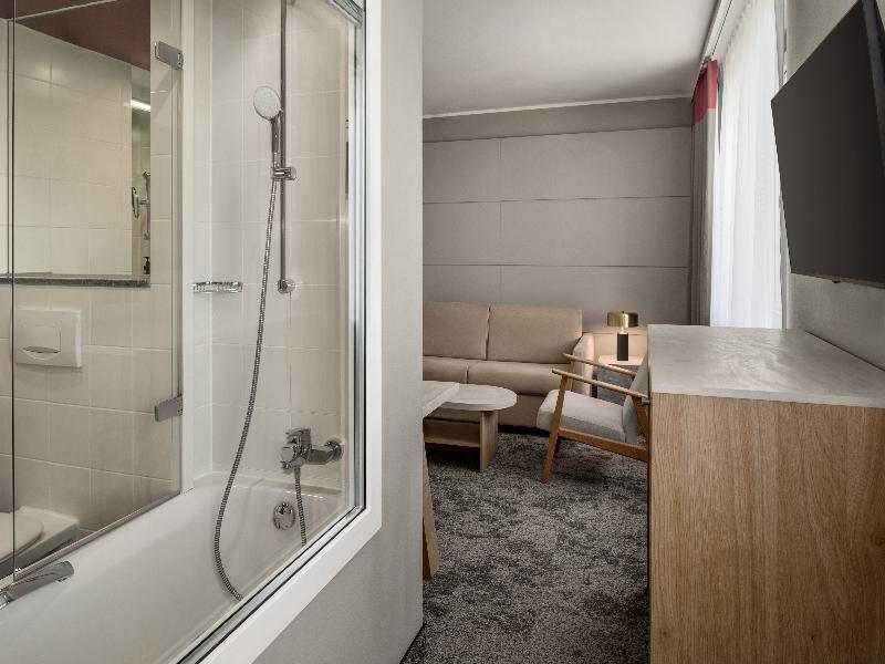 Ramada by Wyndham Essen Hotel image