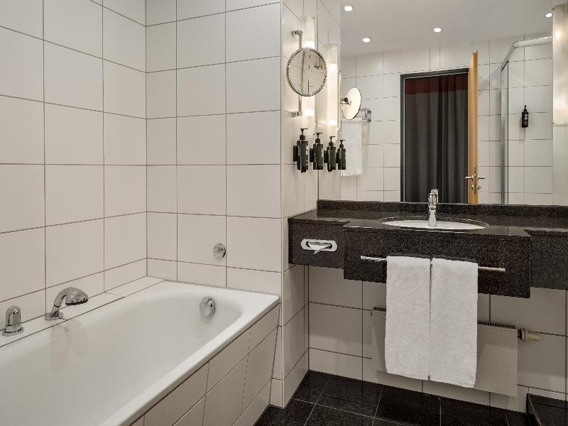 Ramada by Wyndham Essen Hotel image