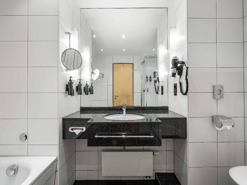 Ramada by Wyndham Essen Hotel image