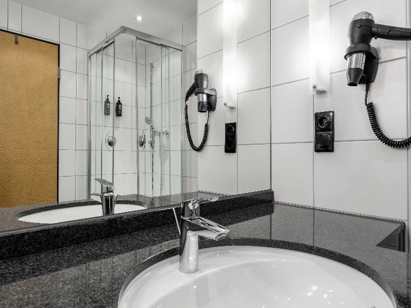 Ramada by Wyndham Essen Hotel image