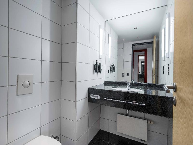 Ramada by Wyndham Essen Hotel image