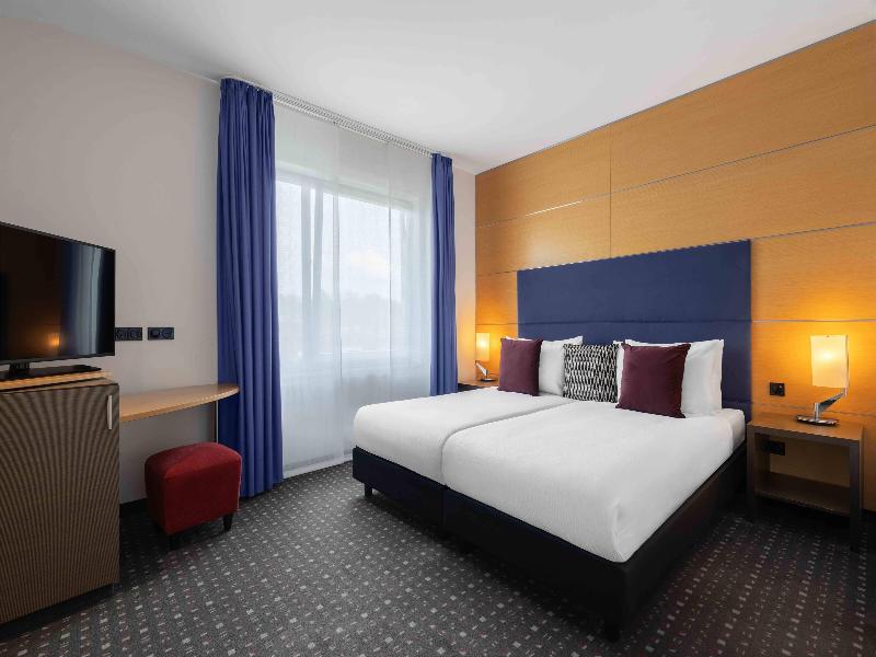 Ramada by Wyndham Essen Hotel image