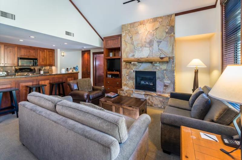First Tracks Lodge, by Lodging Ovations image