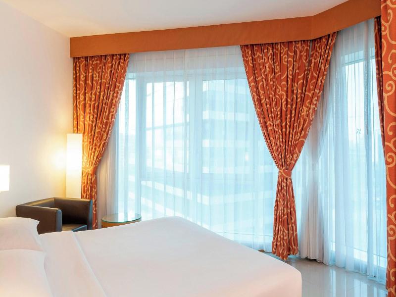 Four Points by Sheraton Downtown Dubai image