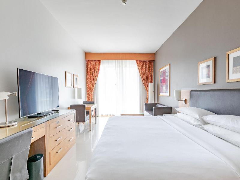 Four Points by Sheraton Downtown Dubai image