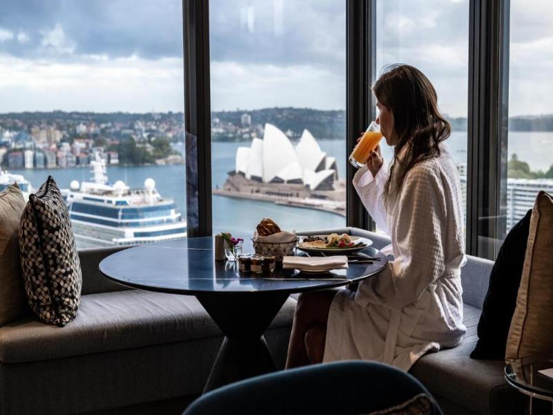 Four Seasons Hotel Sydney image