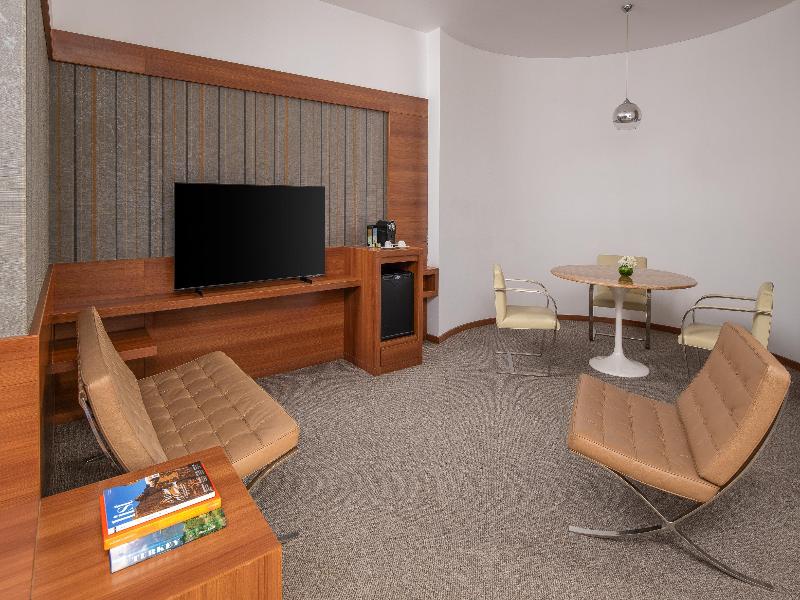 Carlton Al Moaibed image