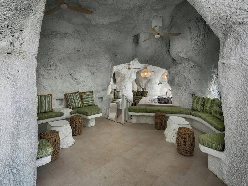 Crystal Cove image