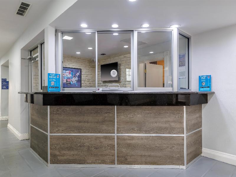 Motel 6 Dallas image