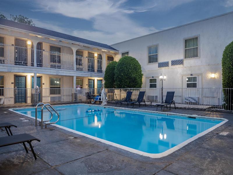 Motel 6 Dallas image