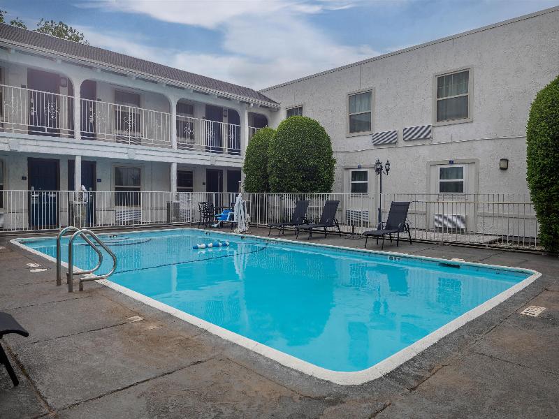 Motel 6 Dallas image