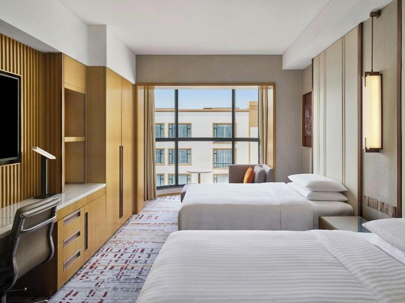 Renaissance Shanghai Hongqiao image