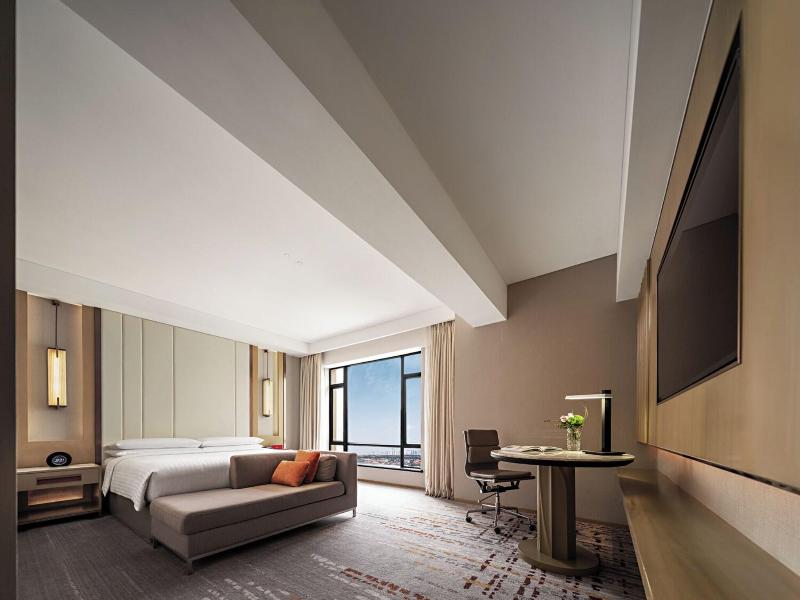Renaissance Shanghai Hongqiao image