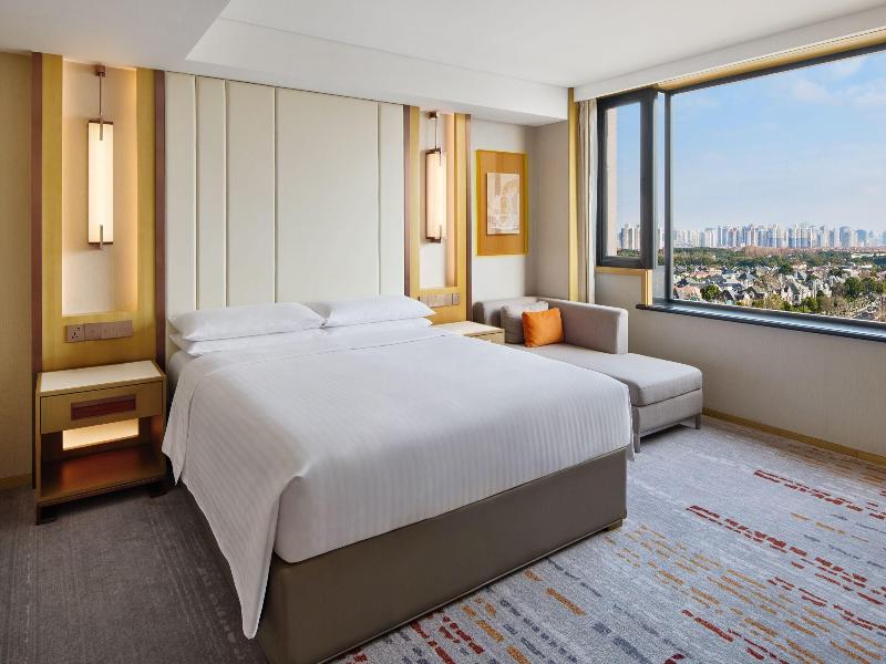 Renaissance Shanghai Hongqiao image