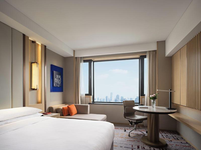 Renaissance Shanghai Hongqiao image
