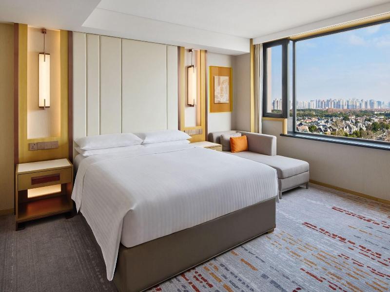 Renaissance Shanghai Hongqiao image