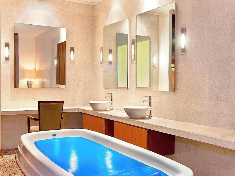 Sheraton Ningbo image