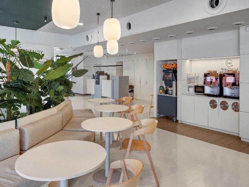 B&B HOTEL Girona 3 image