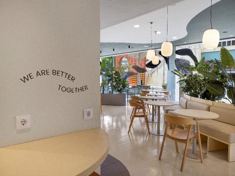 B&B HOTEL Girona 3 image