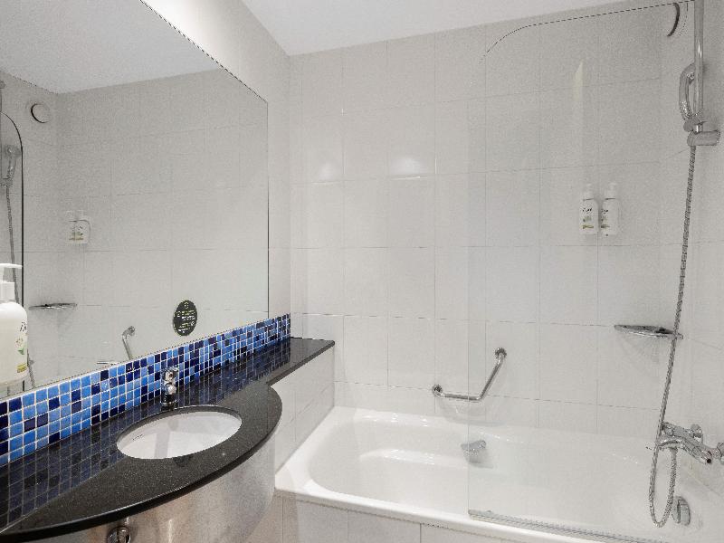 B&B HOTEL Girona 3 image