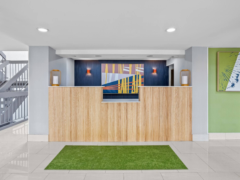 Spark By Hilton Des Plaines Chicago O'Hare image
