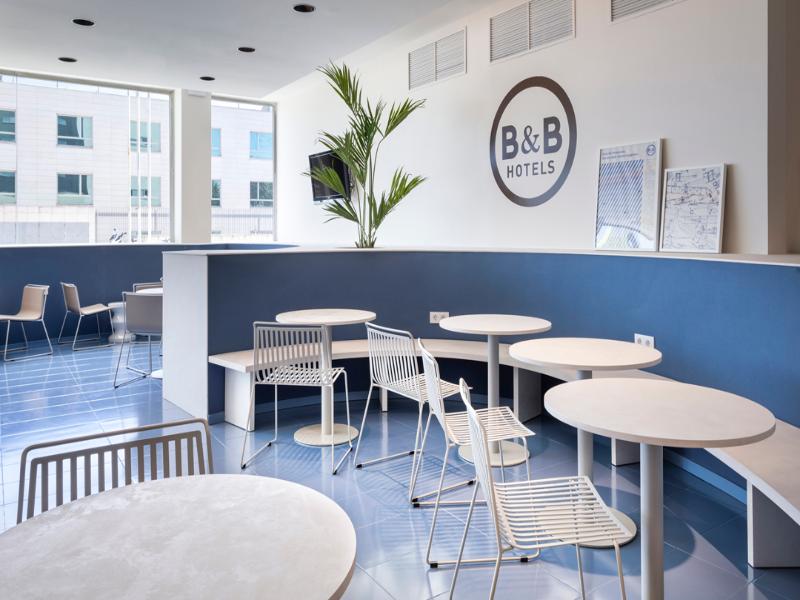 B&B Hotel Madrid Aeropuerto T1 T2 T3 image