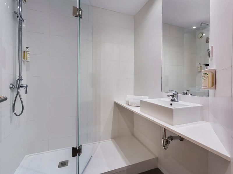 B&B Hotel Madrid Aeropuerto T1 T2 T3 image