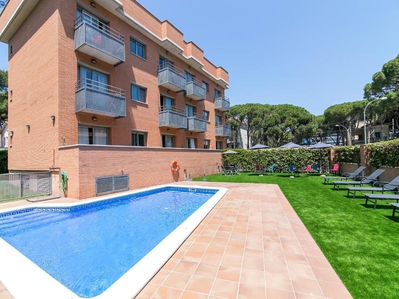 Bardon Golden Coast Aparthotel image