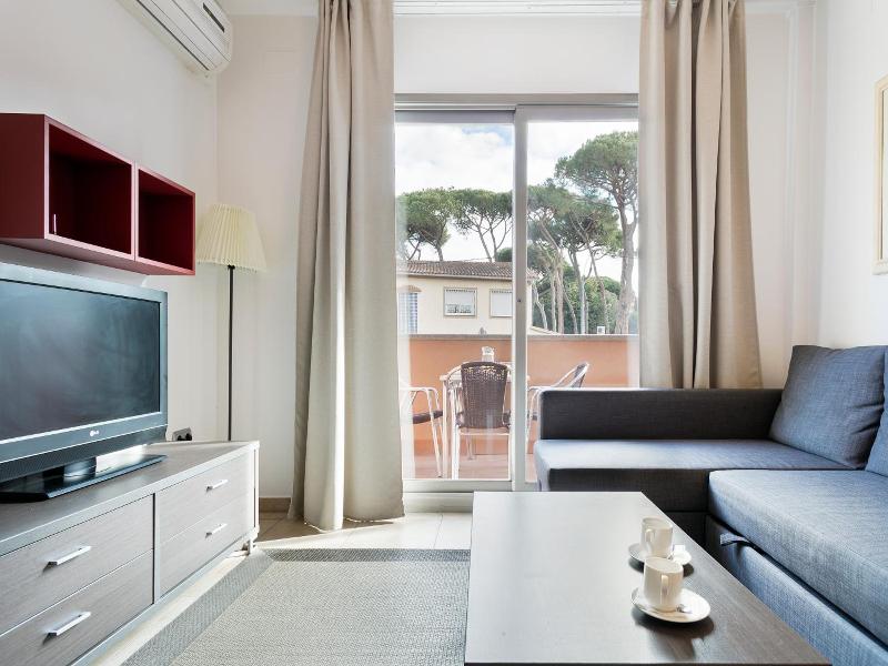 Bardon Golden Coast Aparthotel — general view
