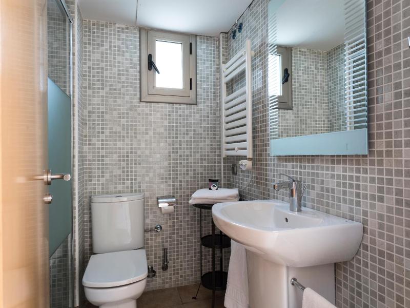 Bardon Golden Coast Aparthotel image