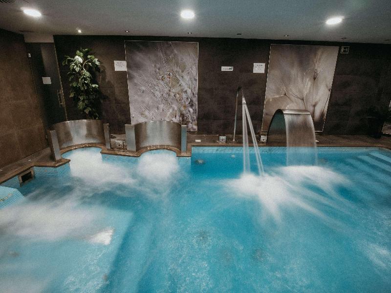 Azz Langrehotel & Spa image