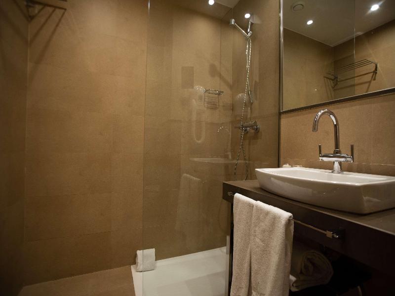 Azz Langrehotel & Spa image