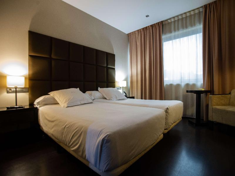 Azz Langrehotel & Spa image