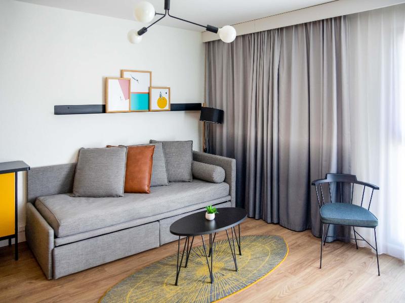 Adagio Aparthotel Annecy Centre image
