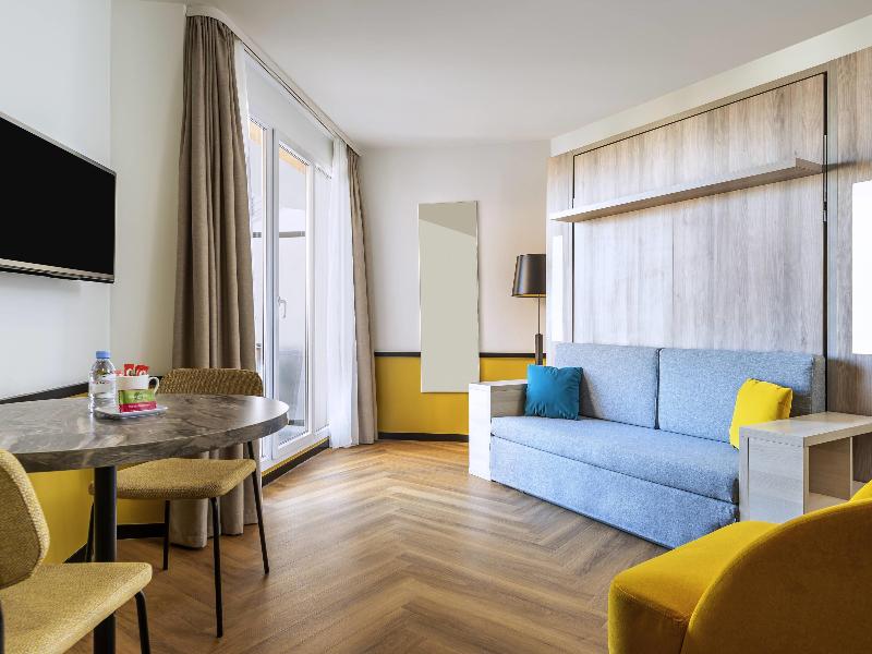Adagio Aparthotel Paris Montrouge image