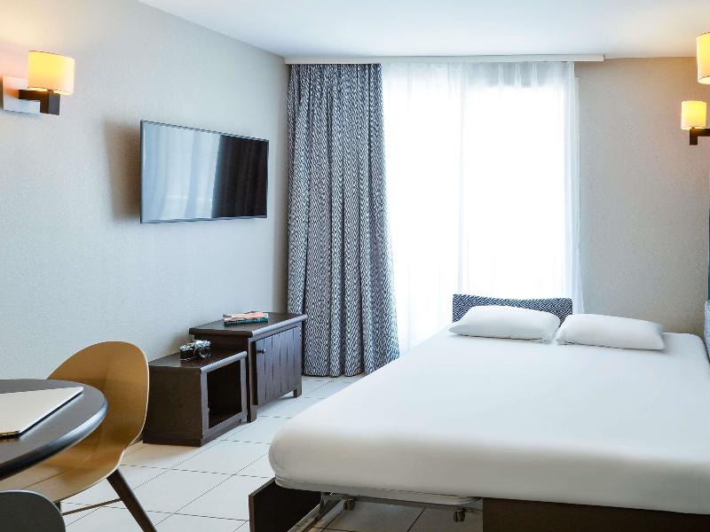 Adagio Aparthotel Monte Cristo image