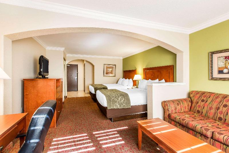 Comfort Suites Fresno