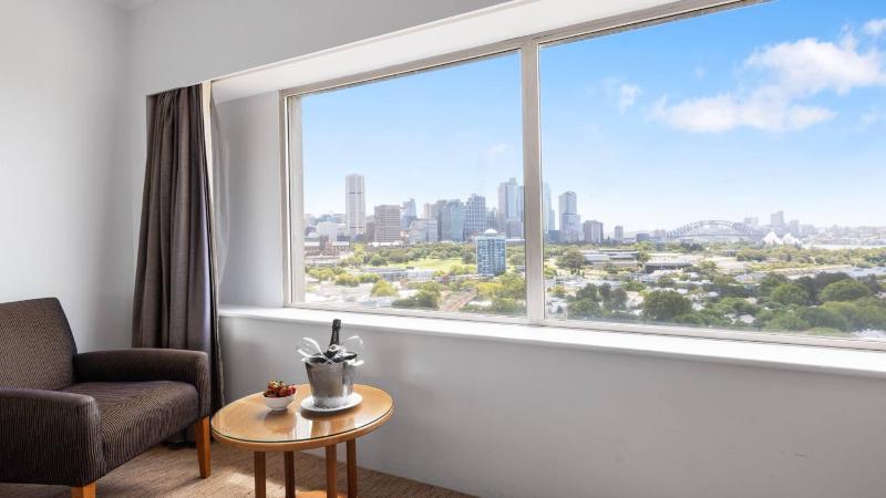 Holiday Inn Sydney Potts Point, An IHG Hotel image