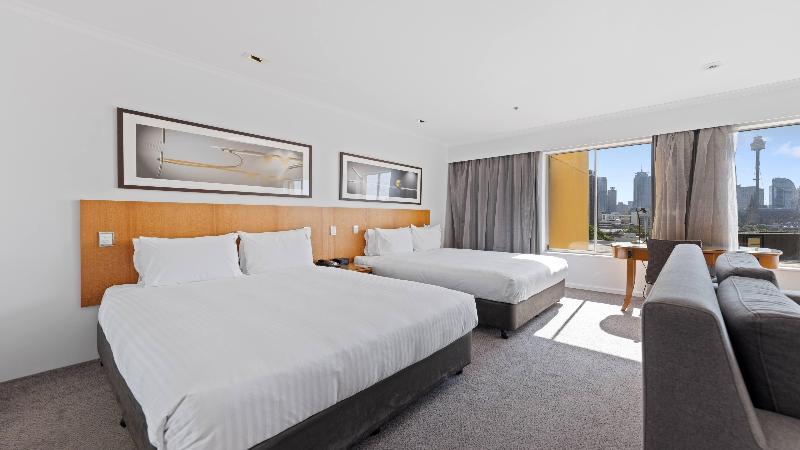 Holiday Inn Sydney Potts Point, An IHG Hotel image