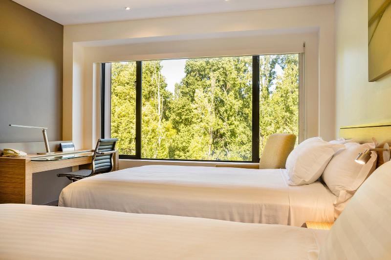 Crowne Plaza Canberra image