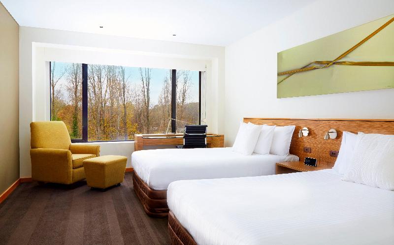 Crowne Plaza Canberra image