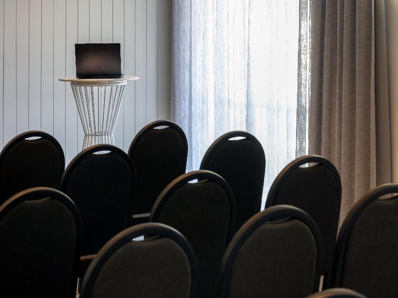 Rydges Newcastle image