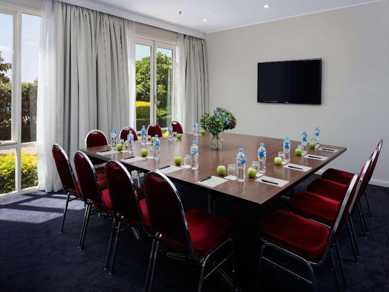 Rydges Newcastle image