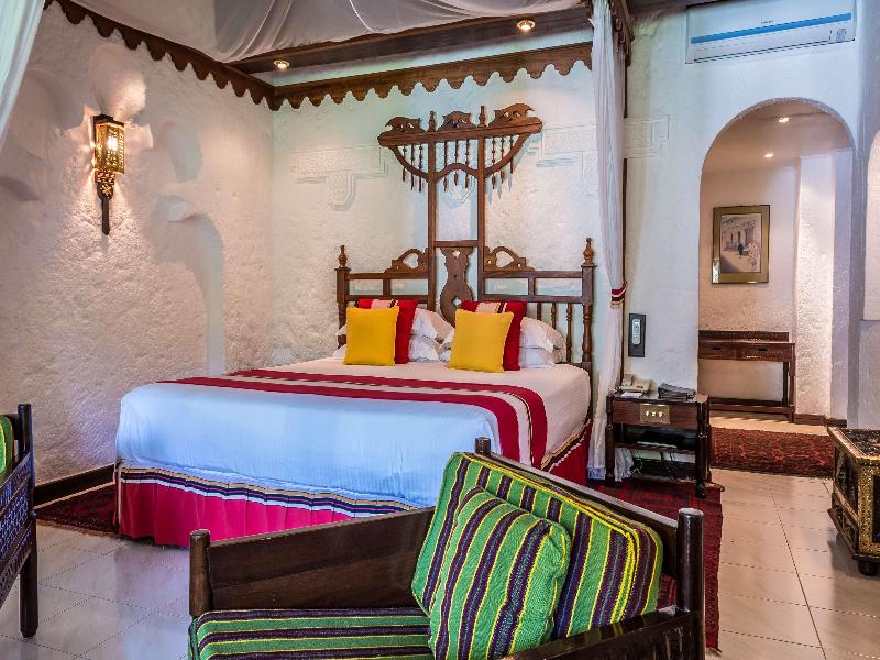 Serena Beach Hotel & Spa image