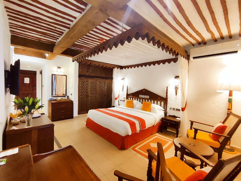 Serena Beach Hotel & Spa image