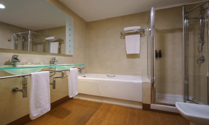 Exe Almeria Centro image